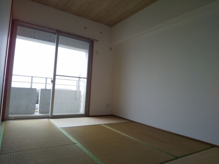 レジデンス東本町（3LDK）