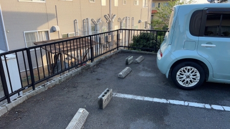 則貞江里駐車場
