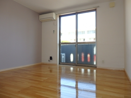 メゾン・アンソレイユ　101号室