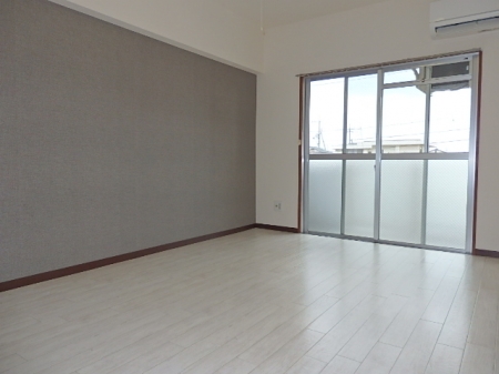 ヴィラージュKT　210号室